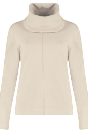 Loose turtle neck pullover moon mel Bloomings